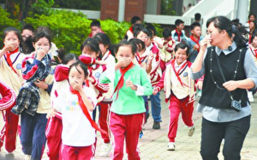 強(qiáng)化國(guó)防觀念 共筑安全防線